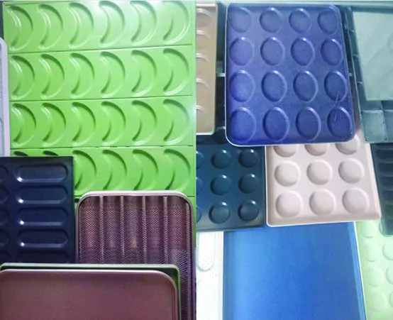 PTFE kaplamalı endüstriyel pişirme tavaları ve kalıpları